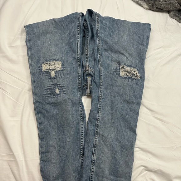 Levi Distressed Ripped Jeans - Picture 3 of 3